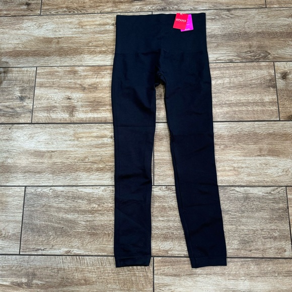Spanx Look at Me Now High-Waisted Seamless Leggings Size 1X NWT! Black Pants - Picture 13 of 16
